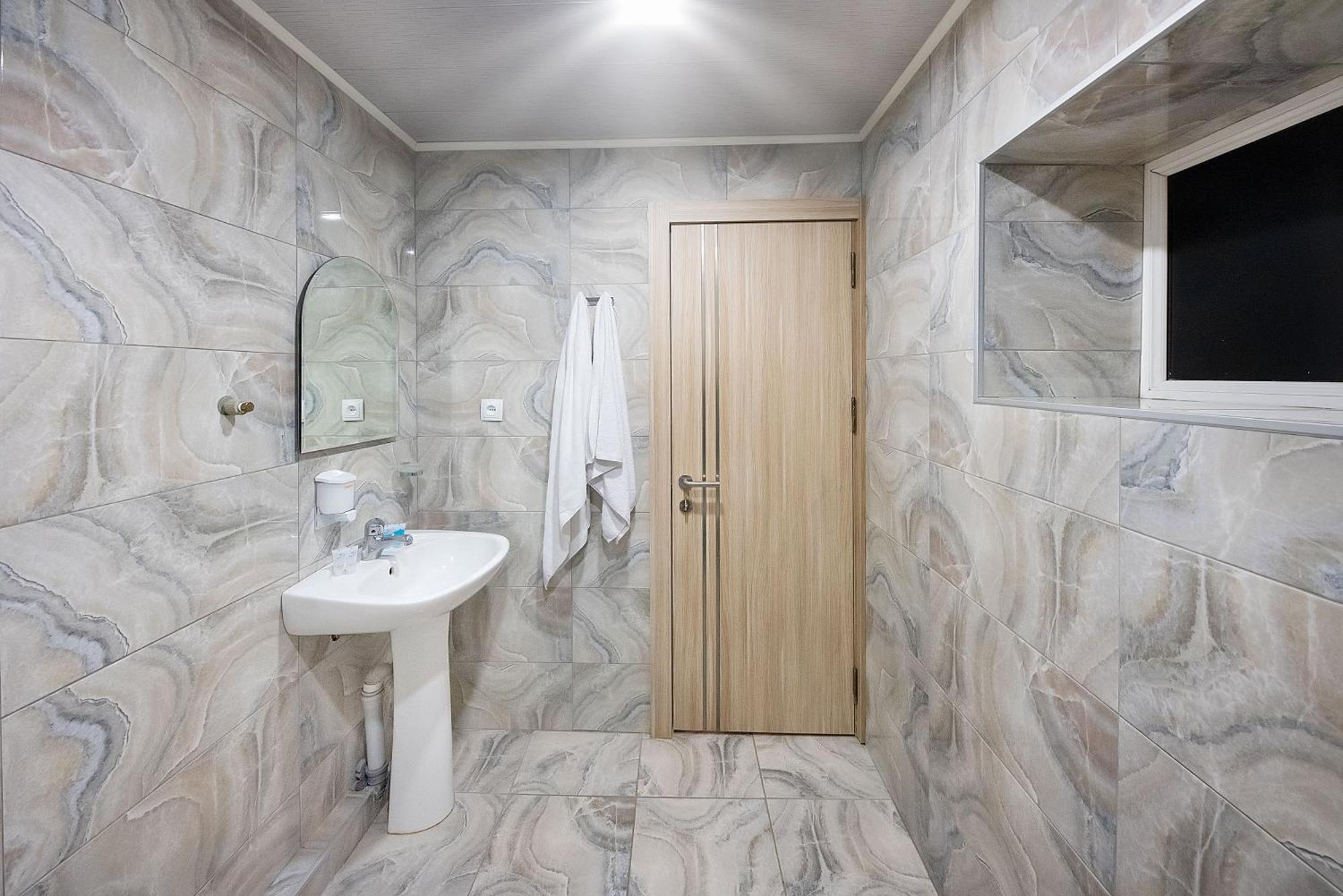 Apart Hotel Georgia Gold Tbilisi Esterno foto