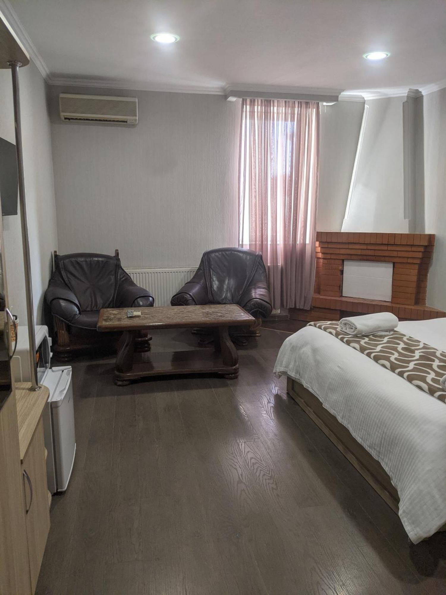 Apart Hotel Georgia Gold Tbilisi Esterno foto